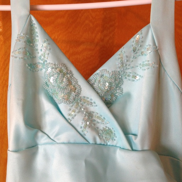 💥Sale! Beaded Halter Top Prom Dress - Picture 2 of 4