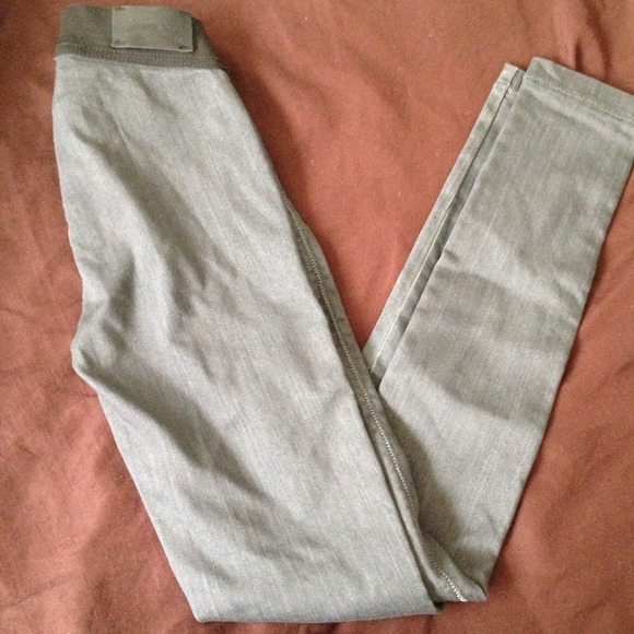 Genetic denim legging