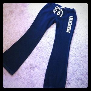 Abercrombie & Fitch navy blue sweatpants