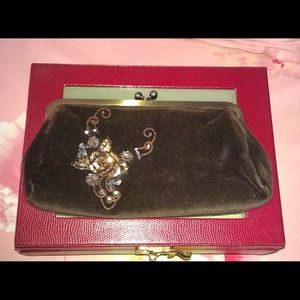 Express vintage style clutch