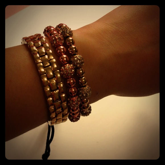 ❤❤Michael Kors gold color bracelet❤❤