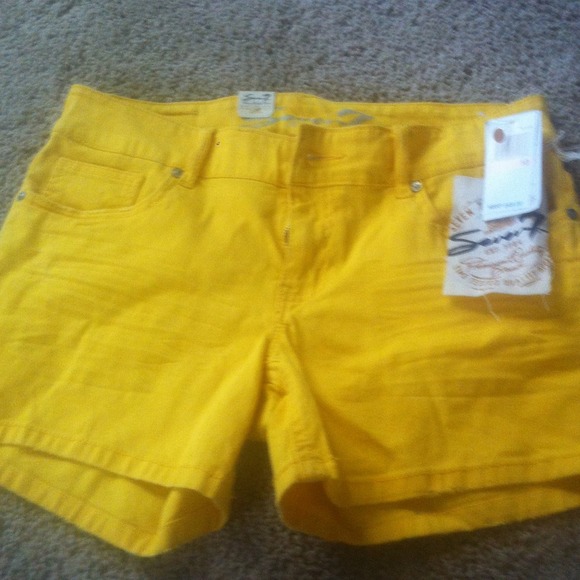 SOLD***Yellow Seven shorts