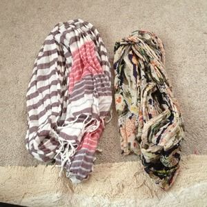 Bundle - Two scarfs