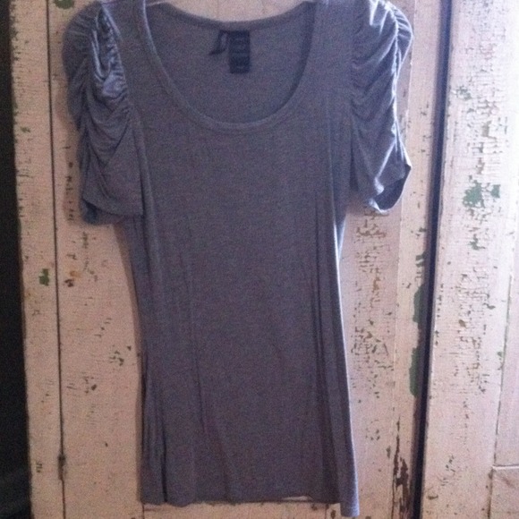 Gray top