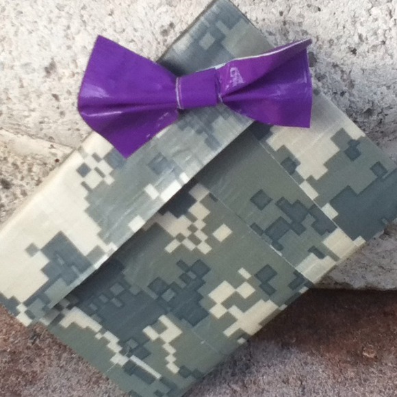 Mini squared clutch
