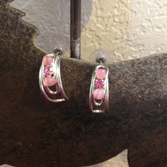 Semi-hoops with pink gems