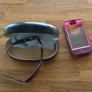 Reserved 3/8/13 Bundle Otterbox & D&G Sunglasses