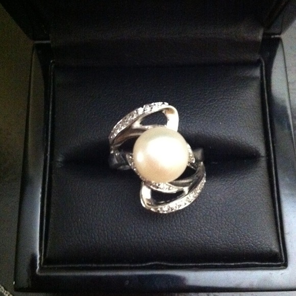 925 silver and pearl ring