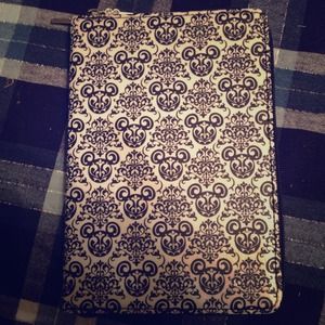 Damask Disney E-reader case