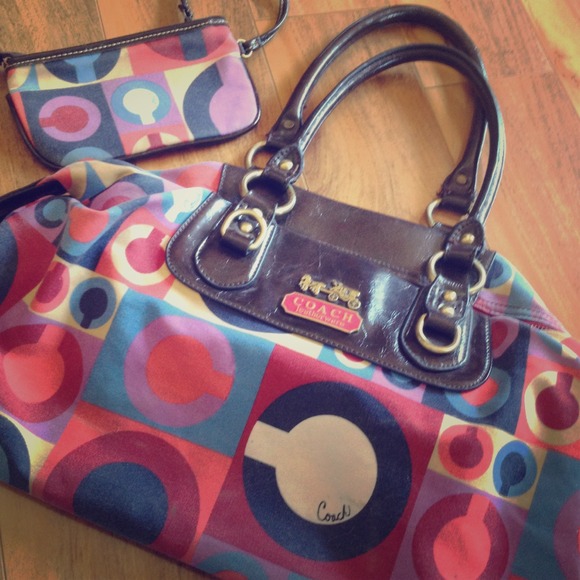 Coach Purse & matching Wristlet ✨INSPIRED✨