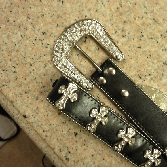 ??Blinged out woman\'s belt??