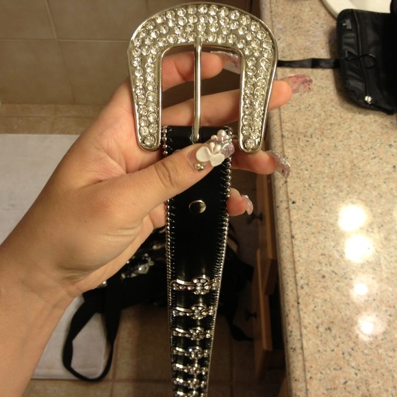 ??Blinged out woman\'s belt??
