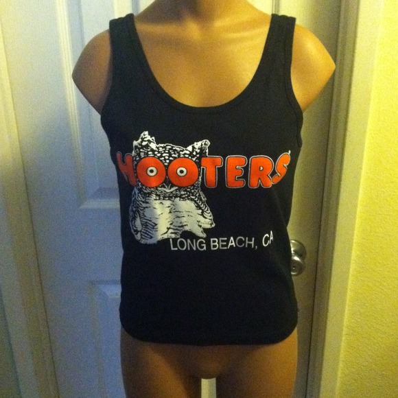 ❌SOLD/Traded! (@roz_thor) Black Hooters Top