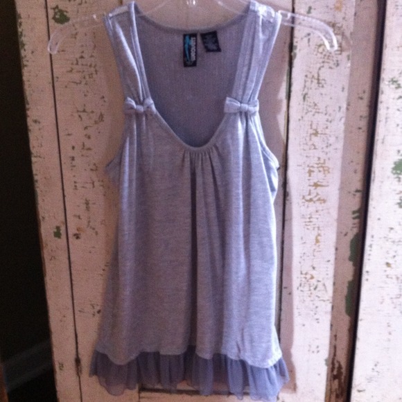 Gray tank