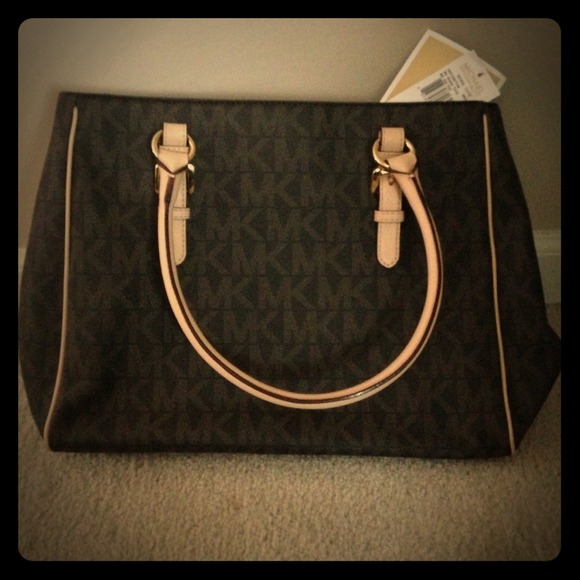 🚫SOLD 🚫Michael Kors Jet Set Medium Work Tote