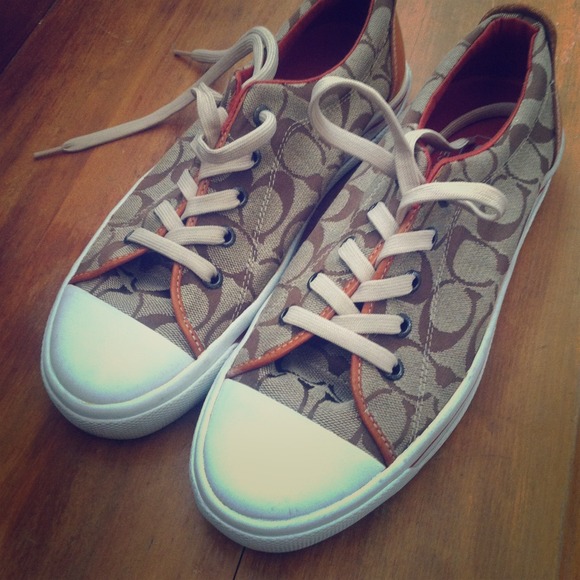 Sz. 9 COACH tennis shoe