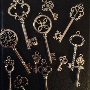 Keys..bundled @beeboperin.. Thanks