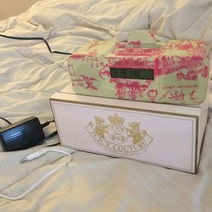 Juicy Couture MP3 Alarm Clock