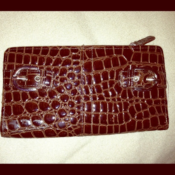 👑SOLD👑Brown patent wallet