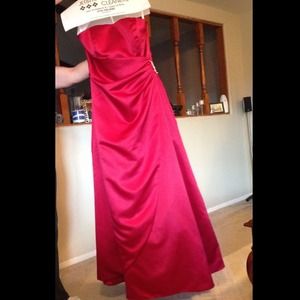 Beautiful bridesmaid dress!