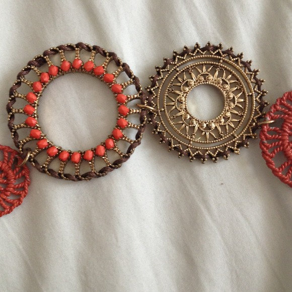 Statement necklace - Picture 3 of 3