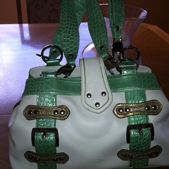 Handbag.