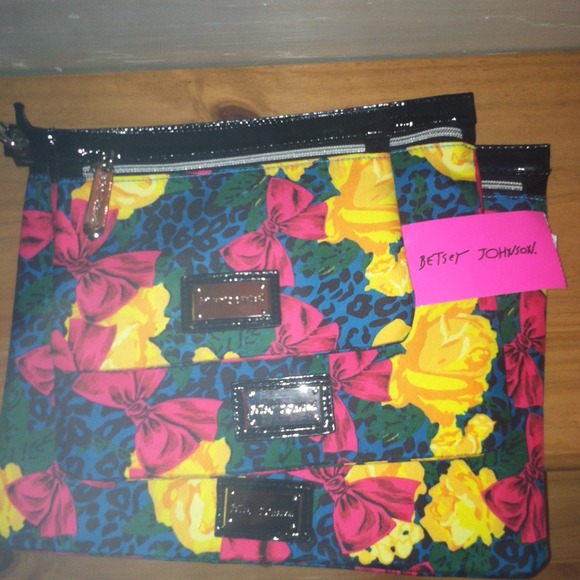 ❤🎀SOLD💕Betsey Johnson Make-up Bags NWT