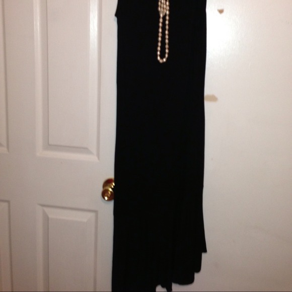 Black Dress - Picture 3 of 3