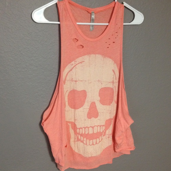 🔴Sold🔴in bundle Skull grungy tank