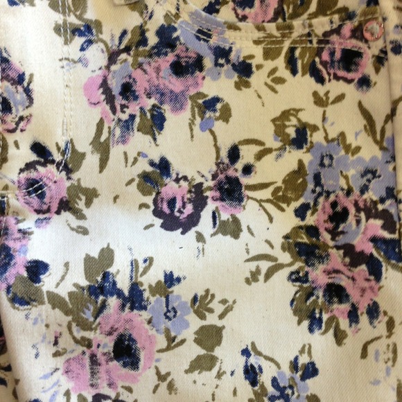 Floral skinny jeans - Picture 2 of 3