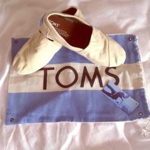 ❌TRADED❌Light Beige TOMS