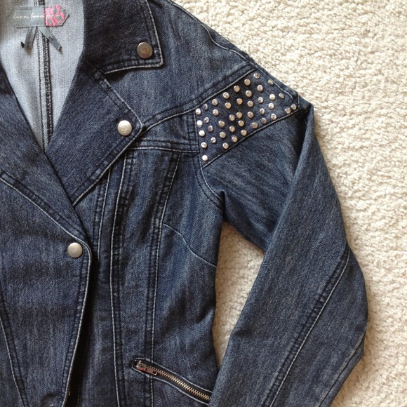 SOLD❗Denim Blazer - Picture 2 of 4
