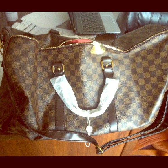 LV DUFFLE! Tote!!