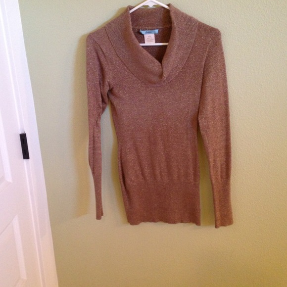 Sold in bundle Marciano turtleneck - Picture 2 of 3
