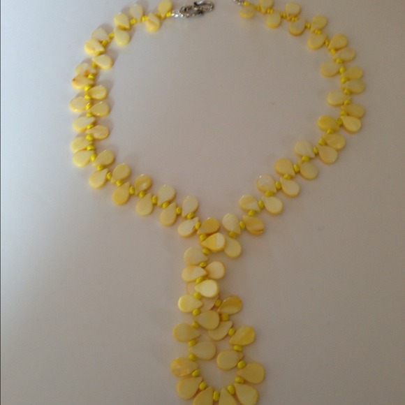 DAFFODIL necklace - Picture 1 of 4