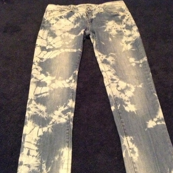 💥RESERVED💥Acid wash studded jeans