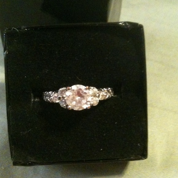 Size 9 Sparkle Ring