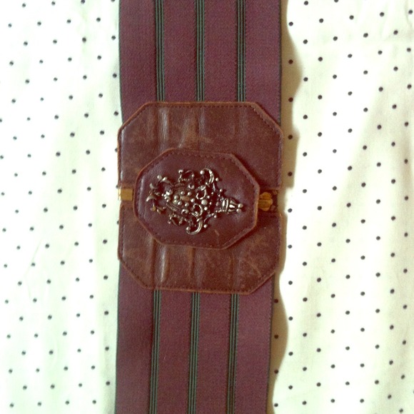 Vintage belt with embellish