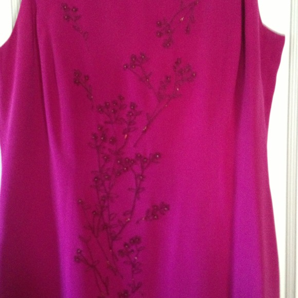 Beautiful beaded dress - Picture 2 of 3