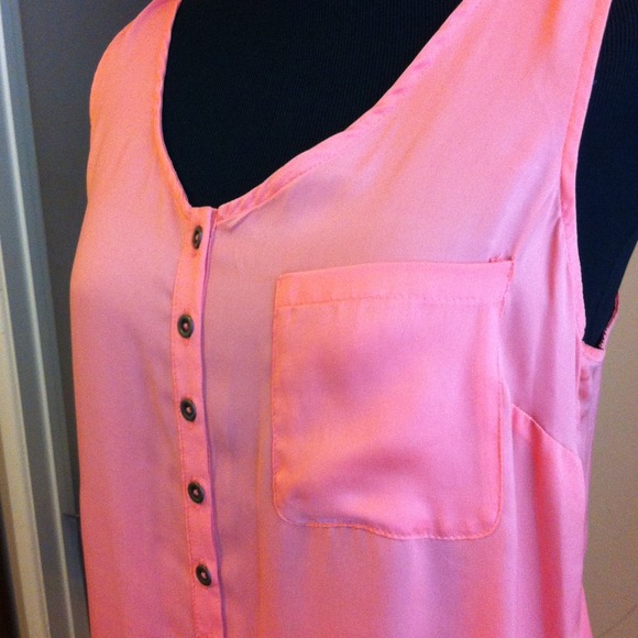 Peach tank - Picture 3 of 4