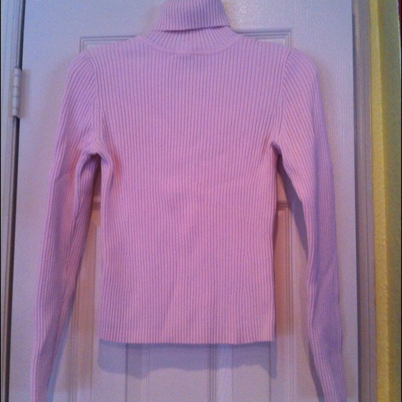 Like new condition Gap pink sweater