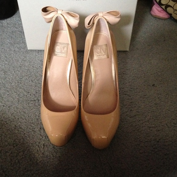 BUNDLE SOLD* Dolce Vita Nude pumps