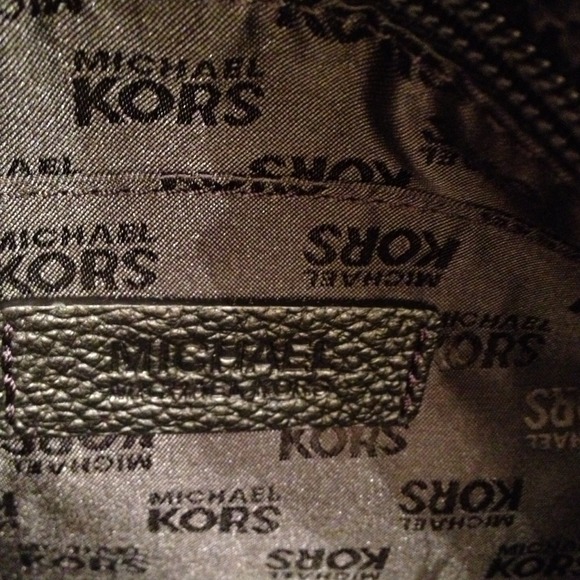 👜MICHAEL KORS FULTON 👜 - Picture 3 of 4
