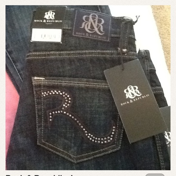 SOLD Rock & Republic Bootcut - Picture 2 of 4