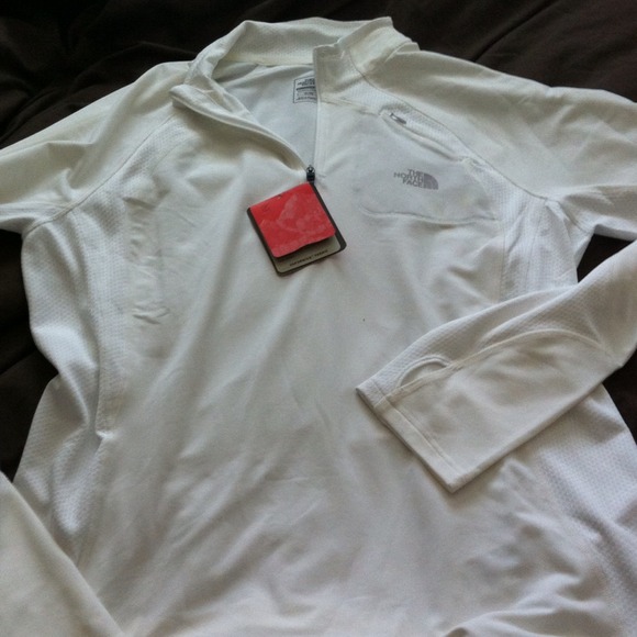 Women's white pullover northface