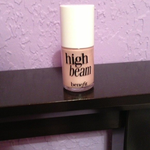 SOLD Benefit high beam highlighter