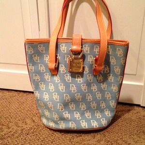 ⛔RESERVED⛔Dooney & Bourke handbag Authentic!