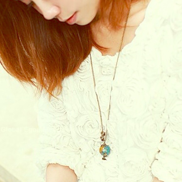 💢Sold💢Vintage style globe shape pendant
