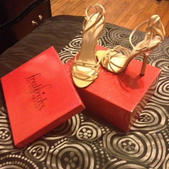 Gorgeous nude high heels!!! BRAND NEW!