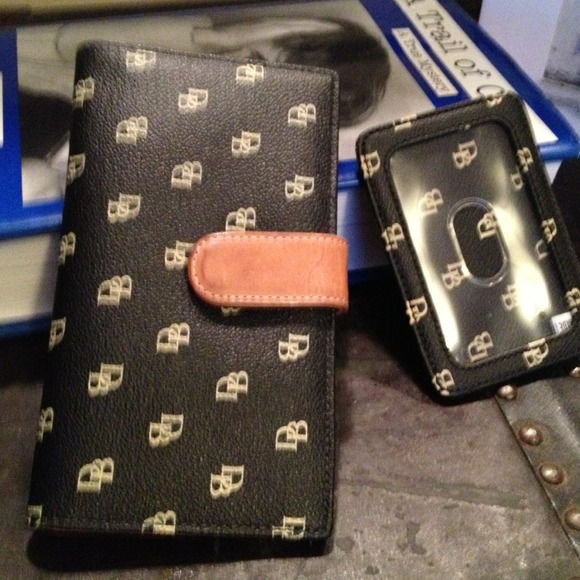 Dooney and Bourke Wallet TRADED